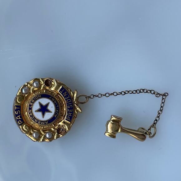 Vintage American Legion Auxiliary Past President Pin Badge 10K Gold 
Gavel Chain - Picture 1 of 8